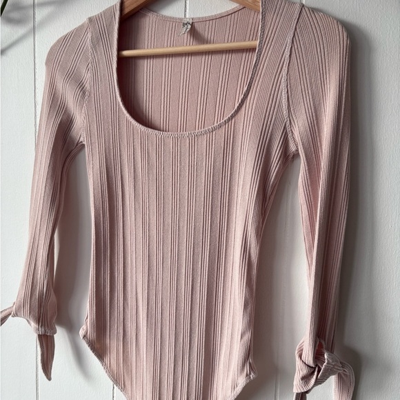 Free People Pink Ribbed Bodysuit XS - Picture 2 of 5